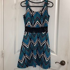 Colorful dress size XS woven mini midi dress